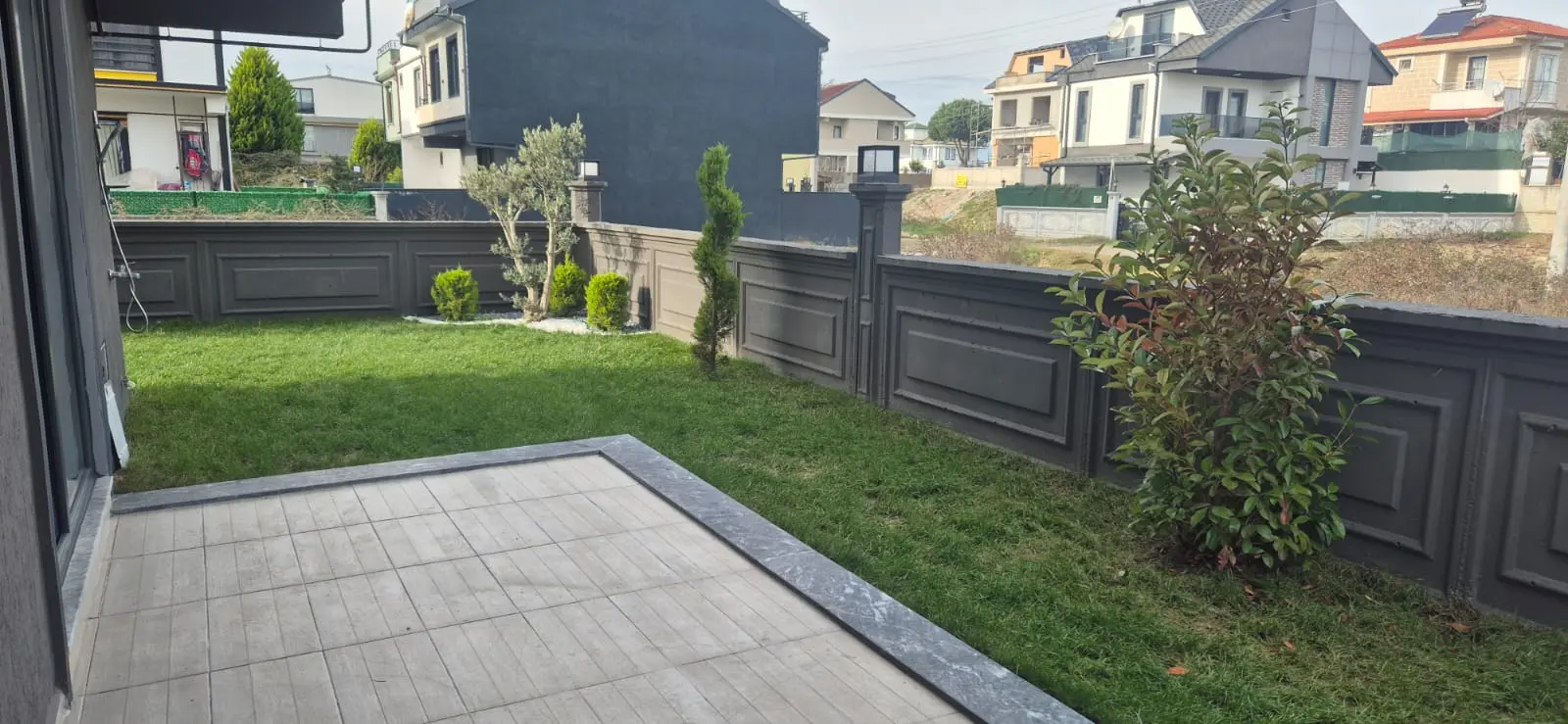 Denize 100m Mesafede, 4+1 Lüks Villa – Ana Yola Cephe